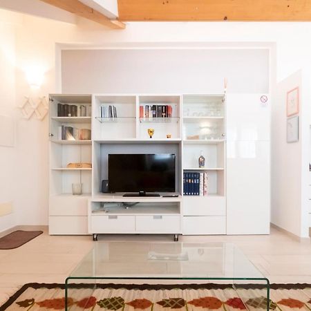 Mansarda Cola Apartment มิลาน ภายนอก รูปภาพ
