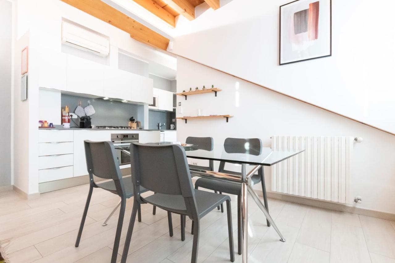 Mansarda Cola Apartment มิลาน ภายนอก รูปภาพ