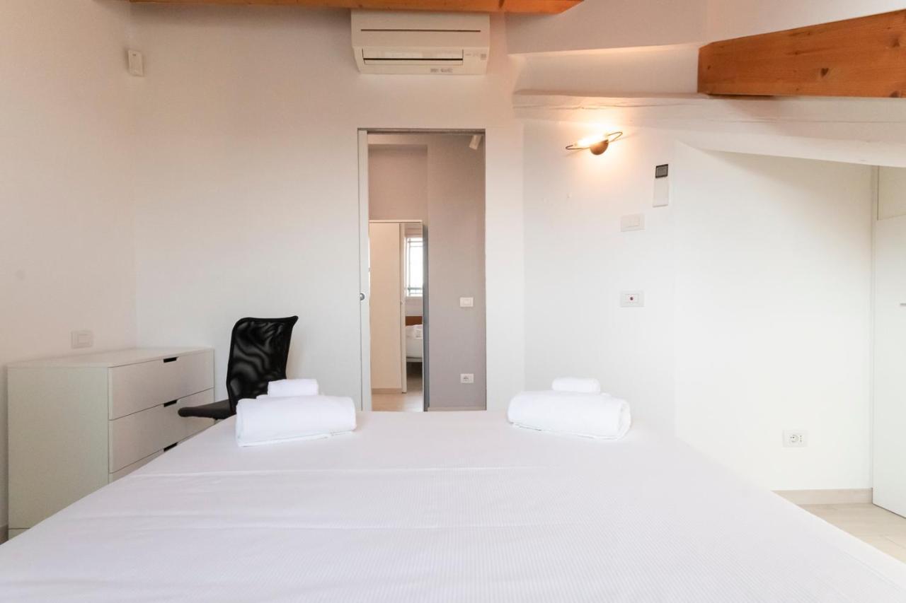 Mansarda Cola Apartment มิลาน ภายนอก รูปภาพ