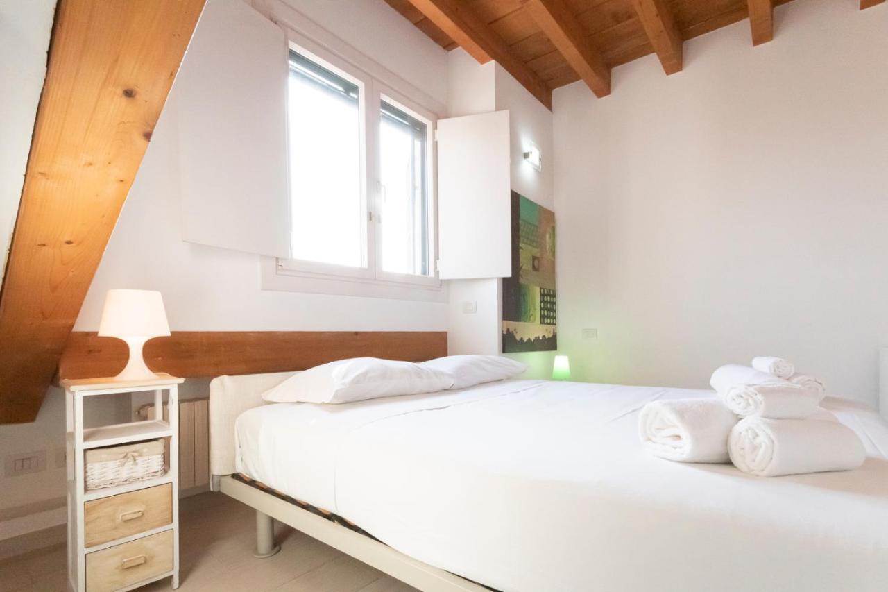 Mansarda Cola Apartment มิลาน ภายนอก รูปภาพ